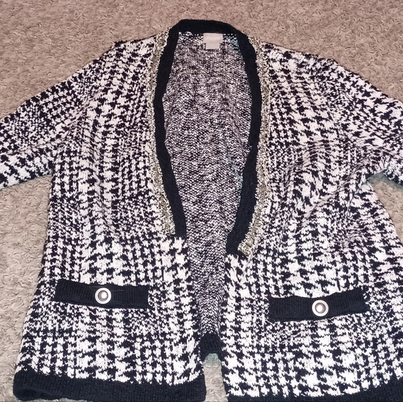 Women's Chico's Sweater Size 2 Color Black Gray Christmas Gift Warm Designer - Picture 1 of 3